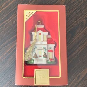 2006 Annual Lenox ornament - House